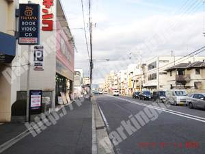 伏見075：TSUTAYA藤の森店専用駐車場_05