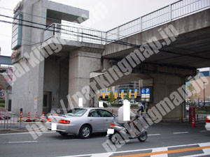 伏見097：イズミヤ六地蔵店駐車場_04