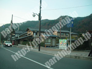 右京001：嵐山駅前パーキング_01